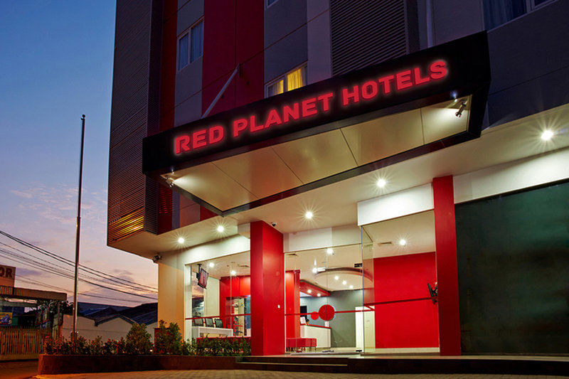 فندق باليمبانغْفي  ريد بلانيت باليمبانج المظهر الخارجي الصورة